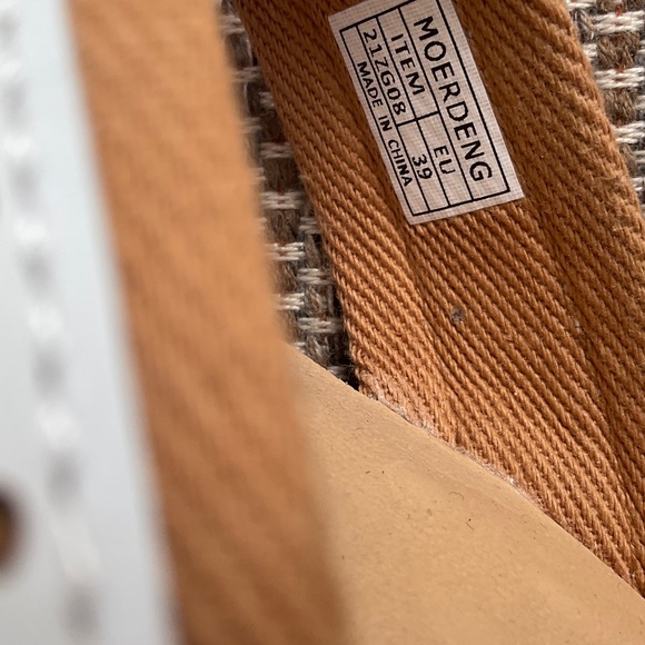 Moerdeng flip flops.Tan.39 - Picture 7 of 7